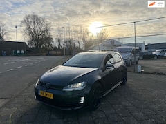 Volkswagen Golf - 2.0 TDI GTD PANO LEES TEKST