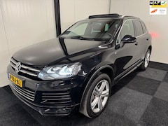 Volkswagen Touareg - 3.0 TDI R-line LED/LEDER/MEMORY/NAP/LUCHT/PANO/20"/DYNAUDIO/DEALER/TOPSTAAT