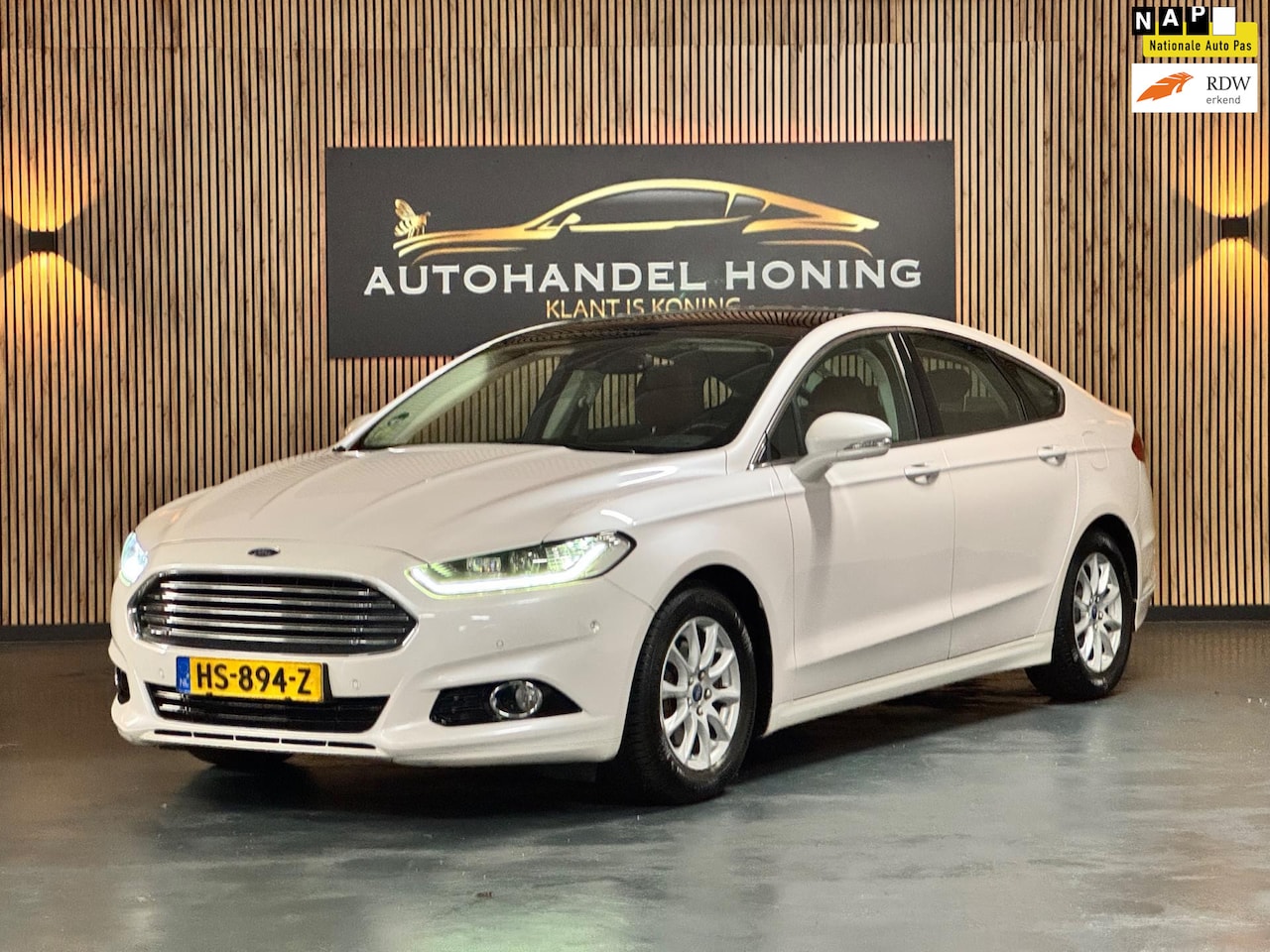 Ford Mondeo - 1.5 TDCi Titanium|PANO|STUURVERW|LEDER|XENON|LED|NAVI - AutoWereld.nl