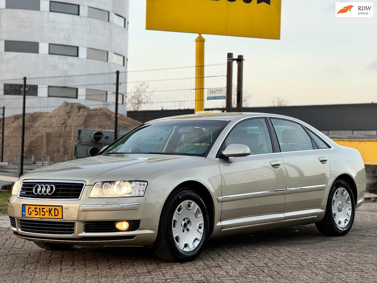Audi A8 - 3.7 quattro|APK 09-12-2026|RIJD SCHAKELT PERFECT - AutoWereld.nl
