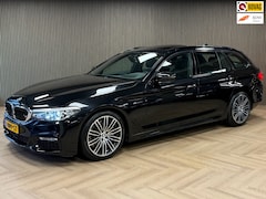 BMW 5-serie Touring - 540i M xDrive High Executive AUT. PANORAMADAK HEAD-UP NAVIGATIE CAMERA STOELVERWARMING LED