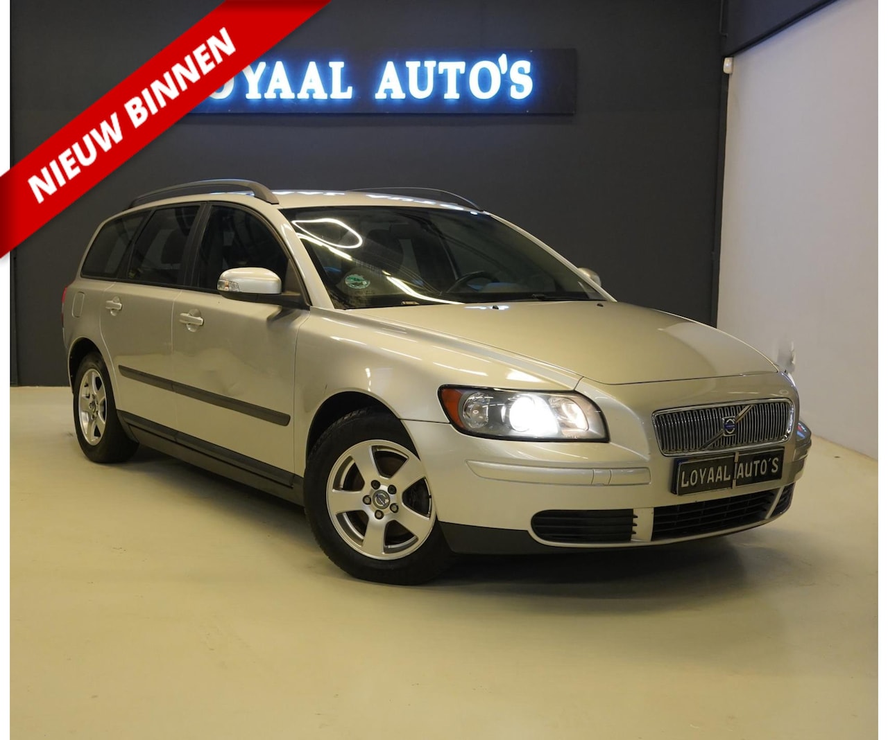 Volvo V50 - 1.8 | AIRCO | TREKHAAK | ELEK.RAMEN | STOELVERW | APK - AutoWereld.nl