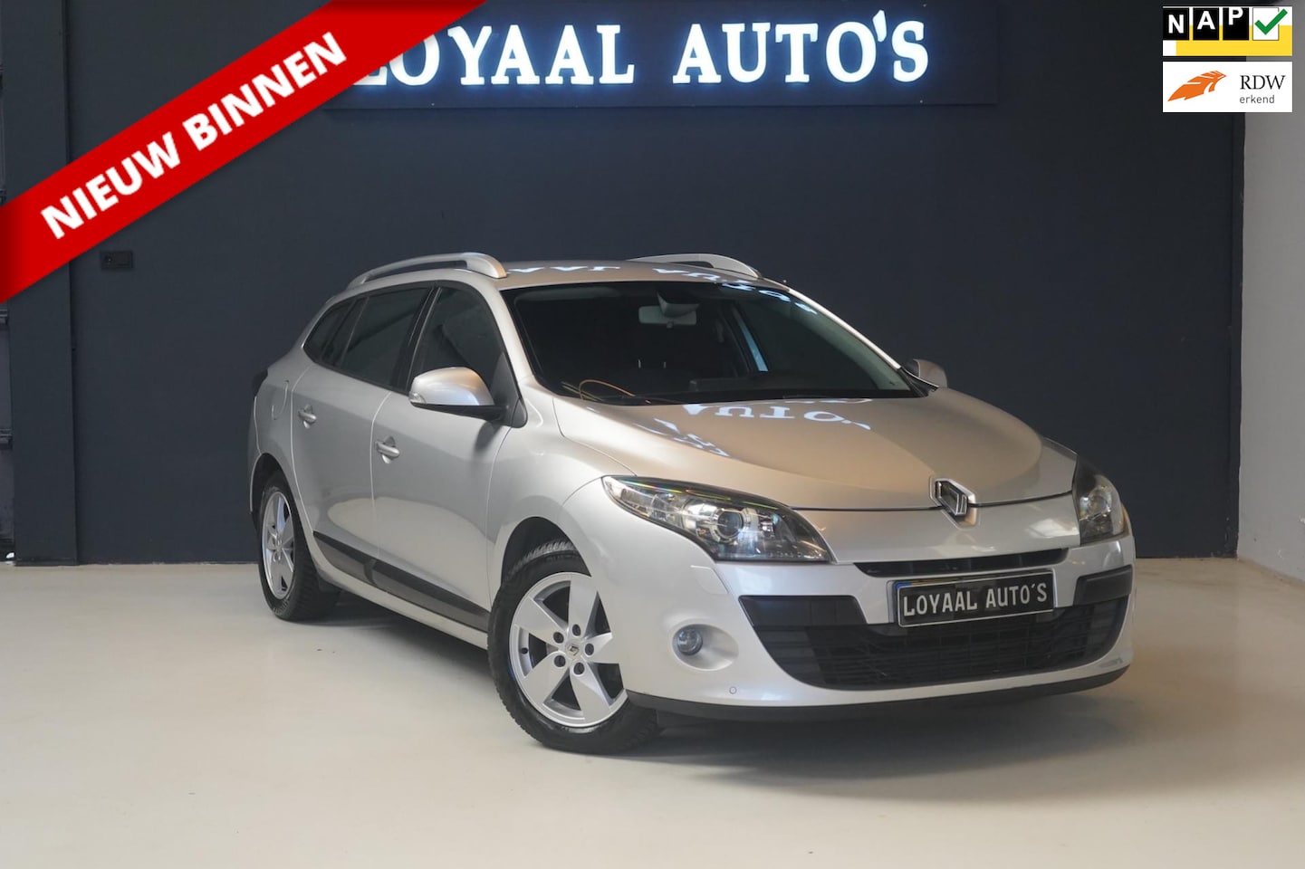 Renault Mégane Estate - 1.4 TCe Dynamique | NAVI | CRUISE | AIRCO | PDC | XENON | NAP | APK - AutoWereld.nl