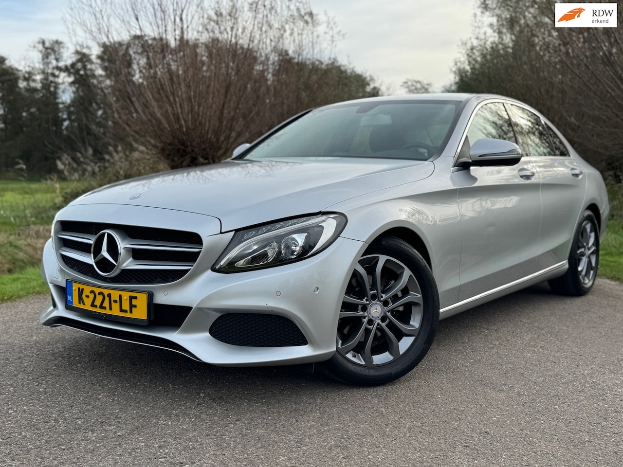 Mercedes-Benz C-klasse - 180 Ambition Automaat / Apple Carplay / Navi. / Climate control / 17" Velgen / PDC / Cruis - AutoWereld.nl