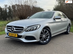 Mercedes-Benz C-klasse - 180 Ambition Automaat / Apple Carplay / Navi. / Climate control / 17" Velgen / PDC / Cruis
