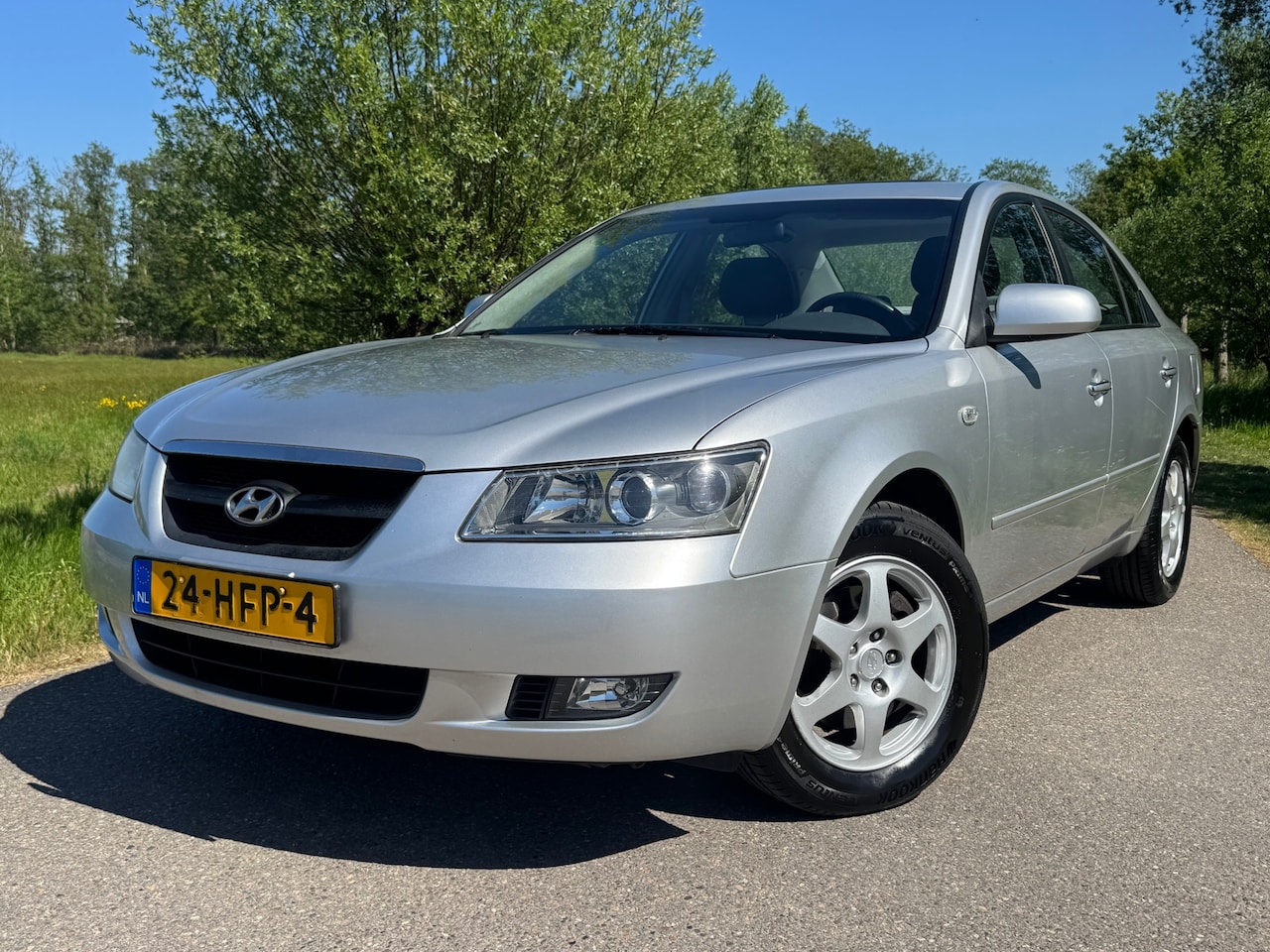 Hyundai Sonata - 2.4 Style / Automaat / Airco / Cruise Control / Leder / Elektrisch Schuif - Kanteldak / Tr - AutoWereld.nl