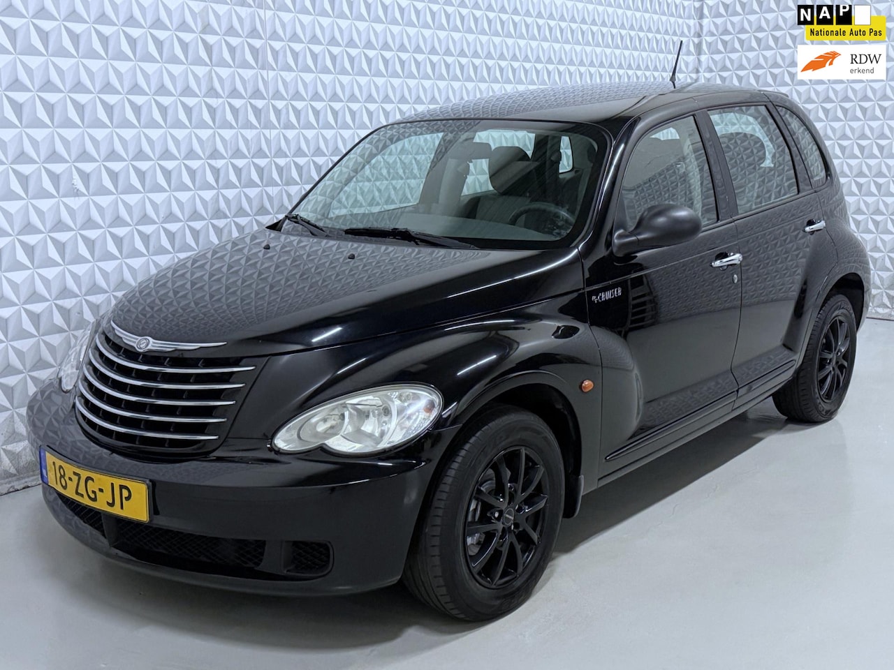 Chrysler PT Cruiser - 2.4i Classic Airco Leder / 182.000km (2008) - AutoWereld.nl