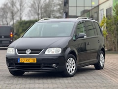 Volkswagen Touran - 2.0-16V FSI Highline | Automaat | Trekhaak | Android Car Play | Airco | Elektrische spiege