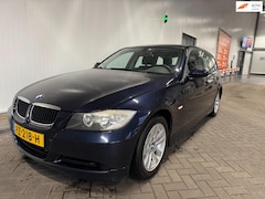 BMW 3-serie Touring - 318d Executive LM Velgen, Navi, Trekhaak, Nettjes onderhouden