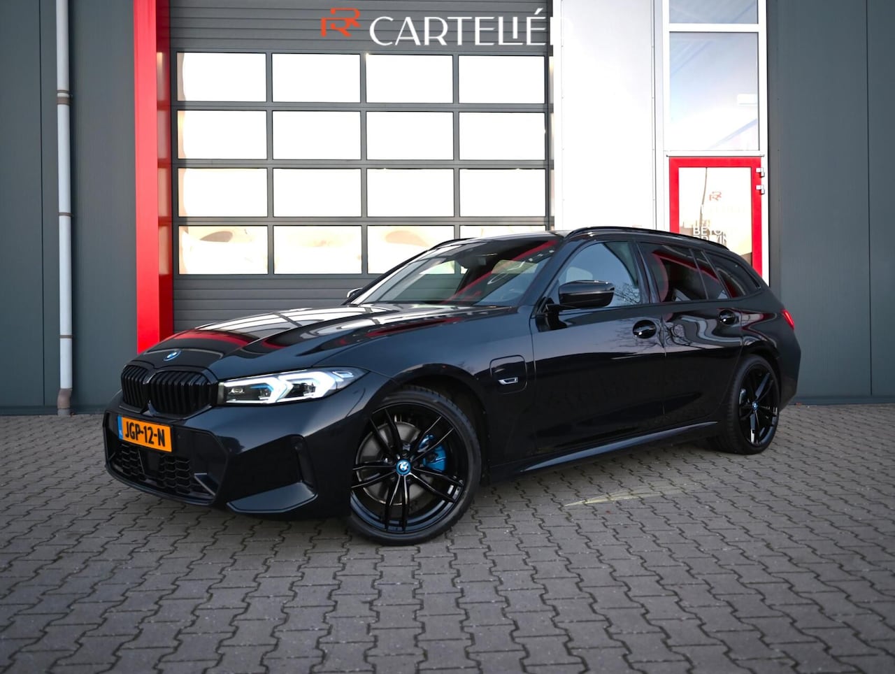 BMW 3-serie Touring - 330e M-Sport | Nw Model | LED | Carplay - AutoWereld.nl