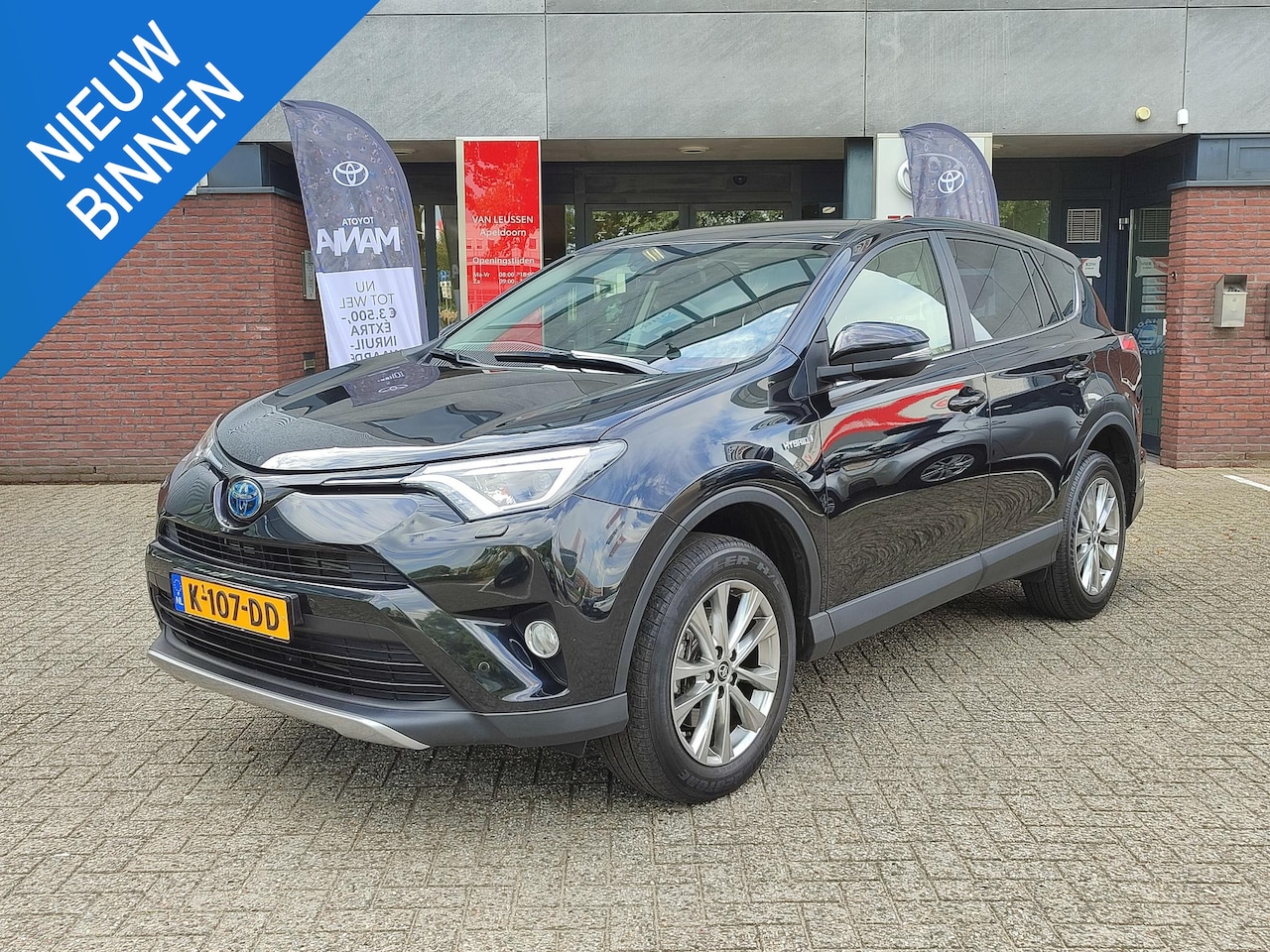 Toyota RAV4 - 2.5 Hybrid AWD BUSINESS PLUS STOEL/STUURVERW AD-CRUISE CLIMA EL-ACHTERKLEP 1650KG TREKGEW - AutoWereld.nl