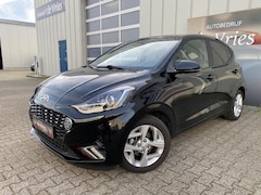 Hyundai i10 - 1.0 Premium / Airco / Navi / Camera / Stuur en Stoelverw. / Cruise / Apple carplay / LMV /