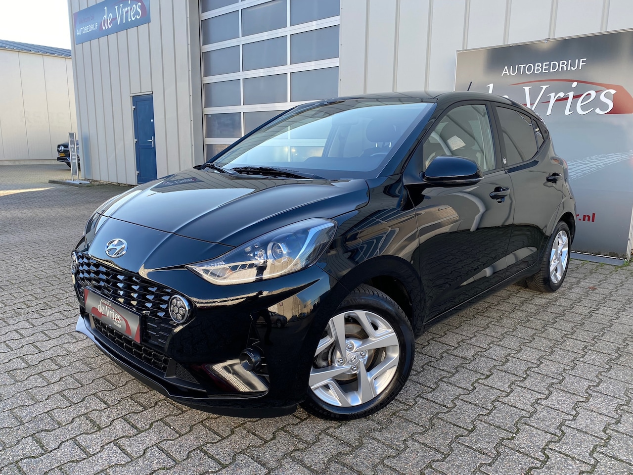 Hyundai i10 - 1.0 Premium / Airco / Stuur en Stoelverw. / Cruise / Apple carplay / LMV - AutoWereld.nl