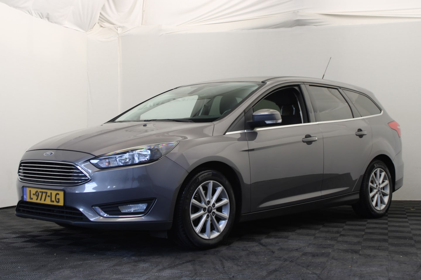 Ford Focus Wagon - 1.0 First Edition |Stoel/stuur verwarming| - AutoWereld.nl
