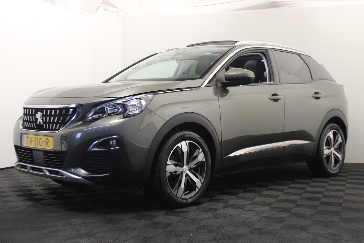 Peugeot 3008 - 1.2 PureTech Allure Pano - AutoWereld.nl