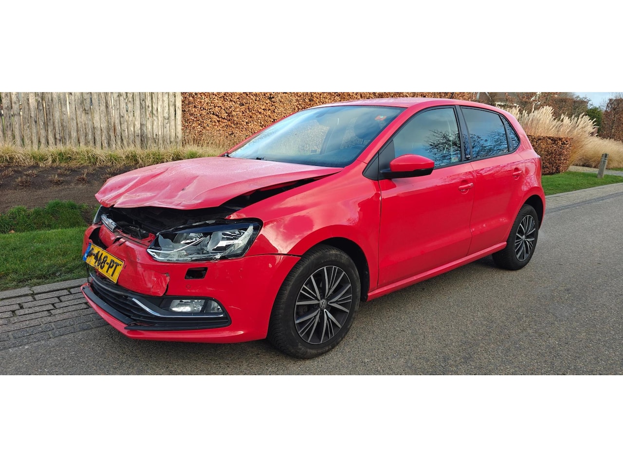 Volkswagen Polo - 1.0 Comfortline Business Voorschade - AutoWereld.nl