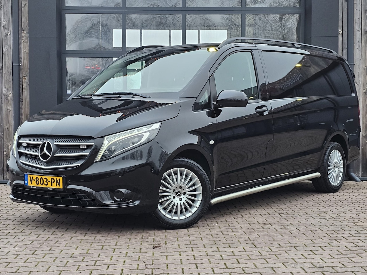 Mercedes-Benz Vito - 116 CDI Lang | Automaat | LED | Trekhaak | Stoelverwarming | Standkachel |  Cruise | Navi - AutoWereld.nl