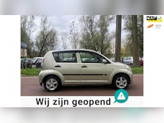 Daihatsu Sirion 2 - 1.3-16V Comfort AIRCOAPK20265DEURSKOOPJE