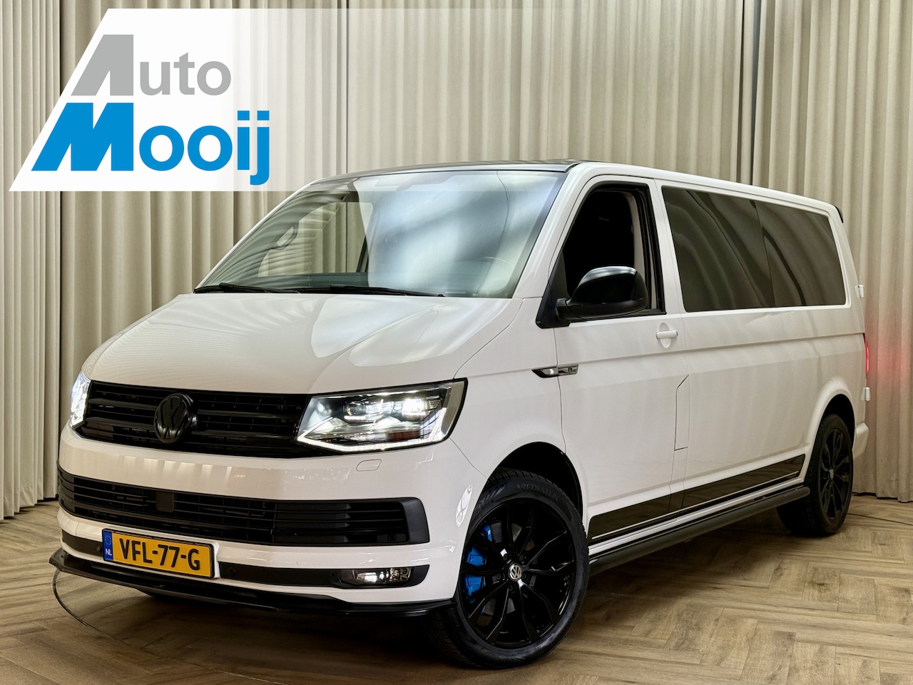 Volkswagen Transporter - 2.0 TDI L2H1 DC Highline *LED* Leder / Adapt. Cruise / Carplay / Camera / Trekhaak / Navig - AutoWereld.nl