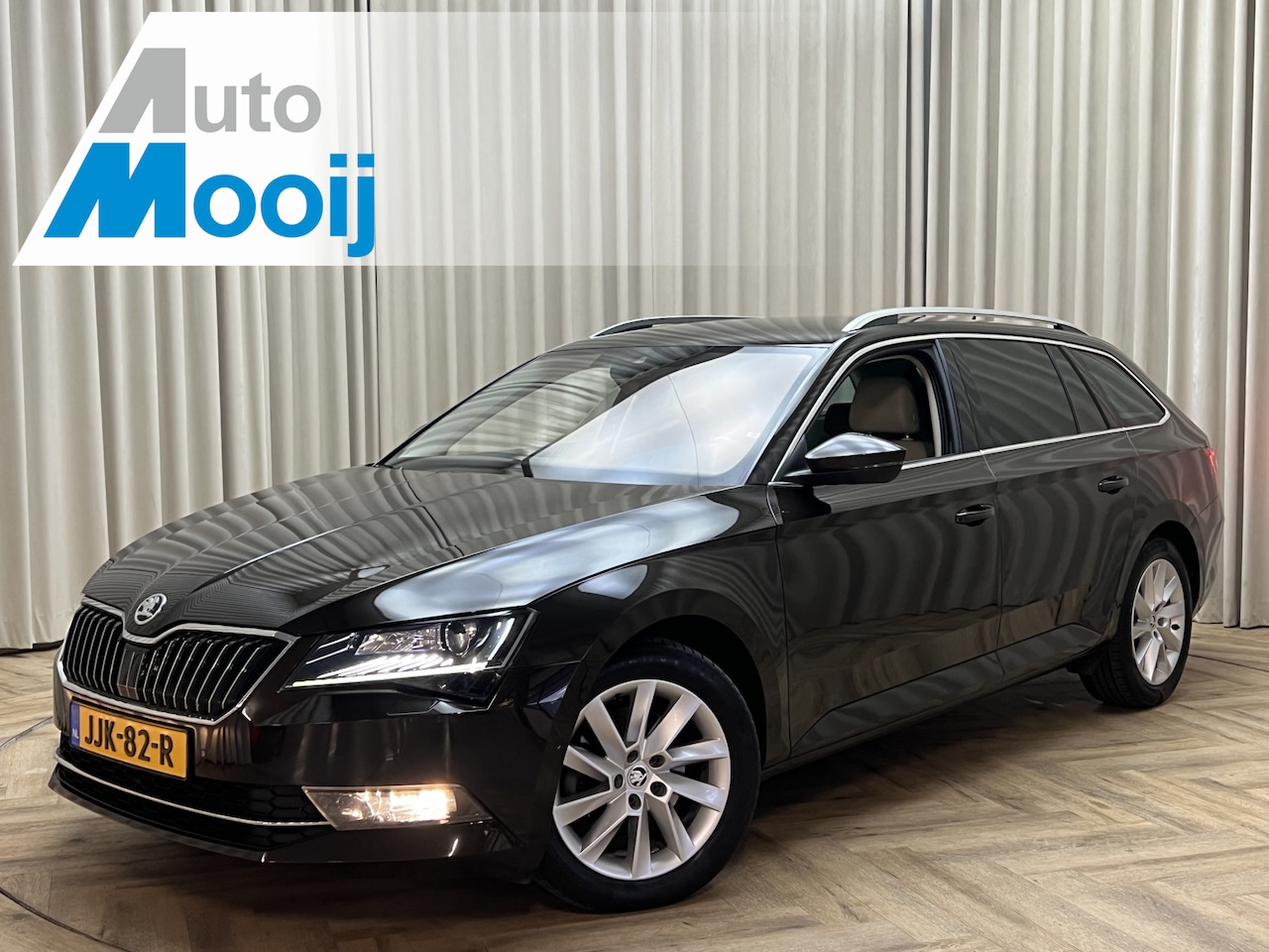 Skoda Superb Combi - 1.4 TSI ACT Style Business *Leder/Alcantara* CANTON Audio / Xenon / Memory / Camera / Stoe - AutoWereld.nl