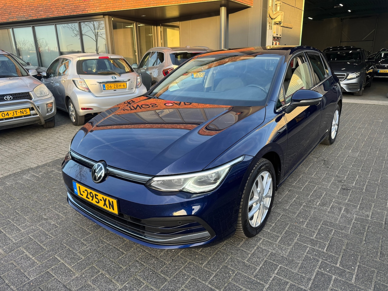 Volkswagen Golf - 1.5 TSI 5DRS LED KEYLESS VIRTUAL ELEK STOELEN BTW WAGEN - AutoWereld.nl