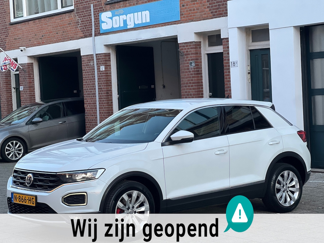 Volkswagen T-Roc - 1.5 TSI-automaat-nette auto - AutoWereld.nl