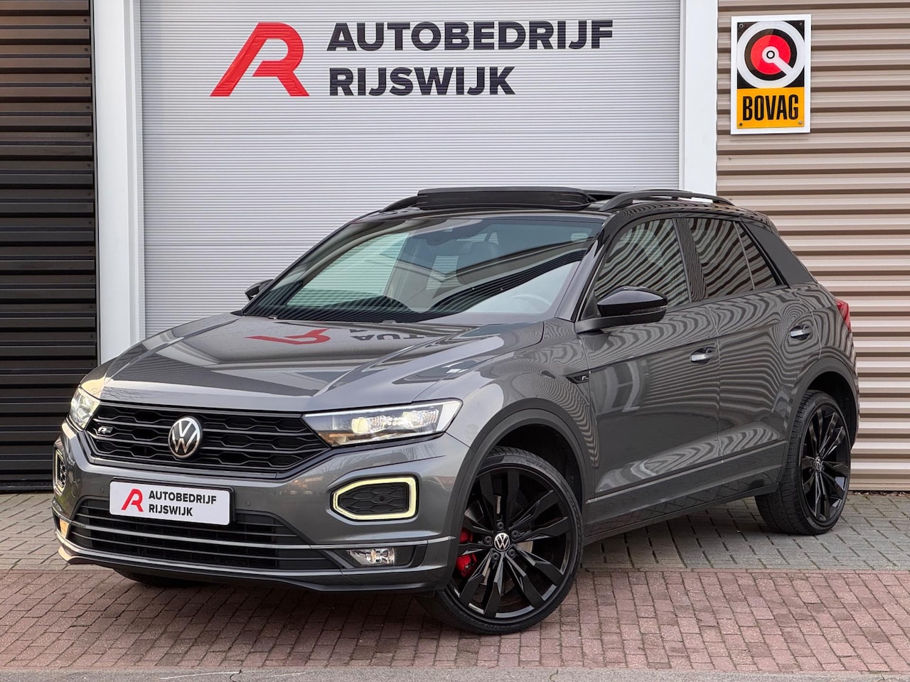 Volkswagen T-Roc - 1.5 TSI 3x R-Line Pano/Virtual/Camera/AppleCarPlay - AutoWereld.nl
