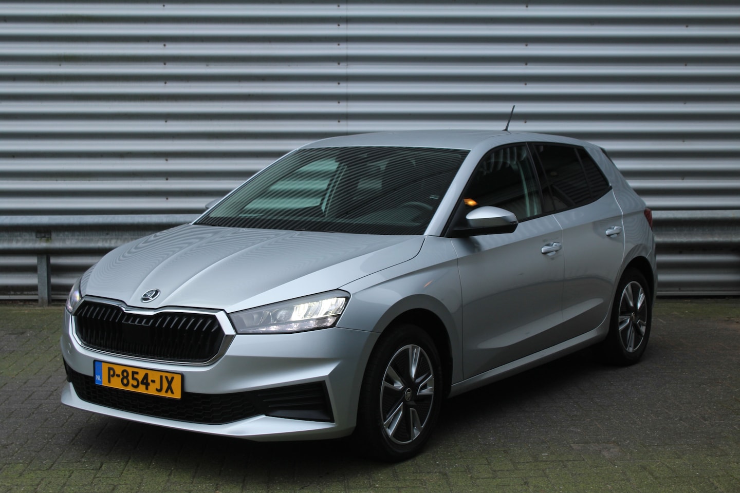 Skoda Fabia - 1.0 TSI 111pk Ambition DSG7 NL-Auto NAP Airco Cruise Carplay 16"LMV - AutoWereld.nl