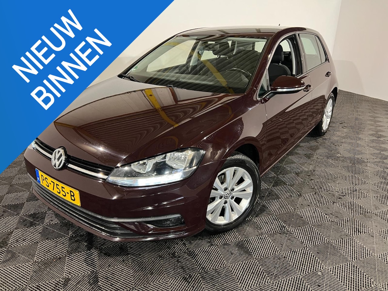 Volkswagen Golf - 1.0 TSI Trendline 1.0 TSI Trendline - AutoWereld.nl