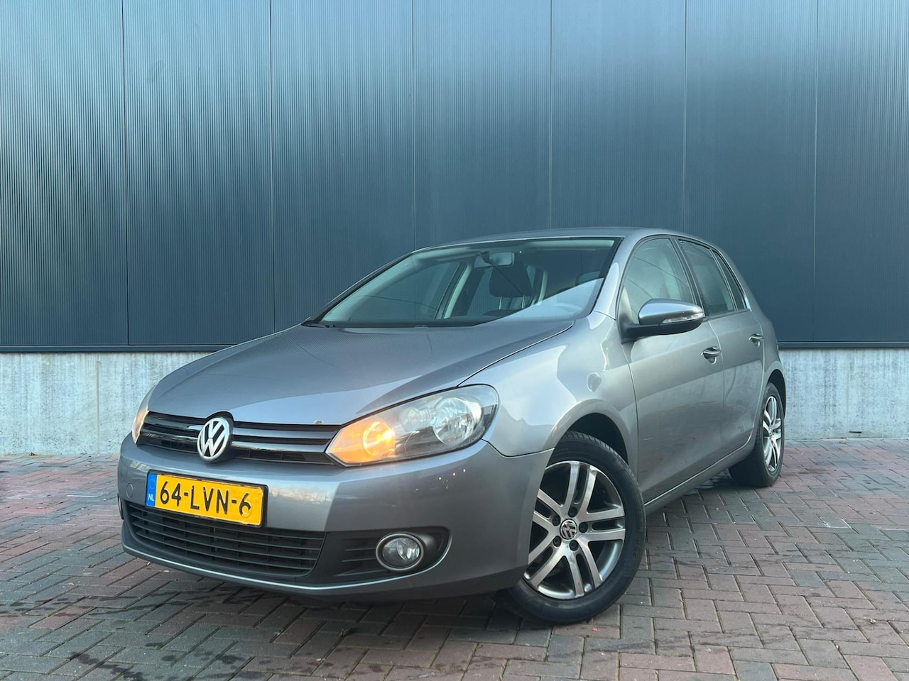 Volkswagen Golf - 1.2 TSI Tour * Navi * Climate * 5 Deurs * Nieuw APK * - AutoWereld.nl