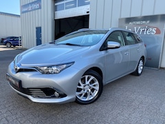 Toyota Auris Touring Sports - 1.2T Aspiration Clima / Cruise / Camera / LMV