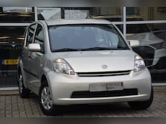 Daihatsu Sirion 2 - 1.0-12V Trend Elek. Ramen 5Drs. 1ste Eigenaar