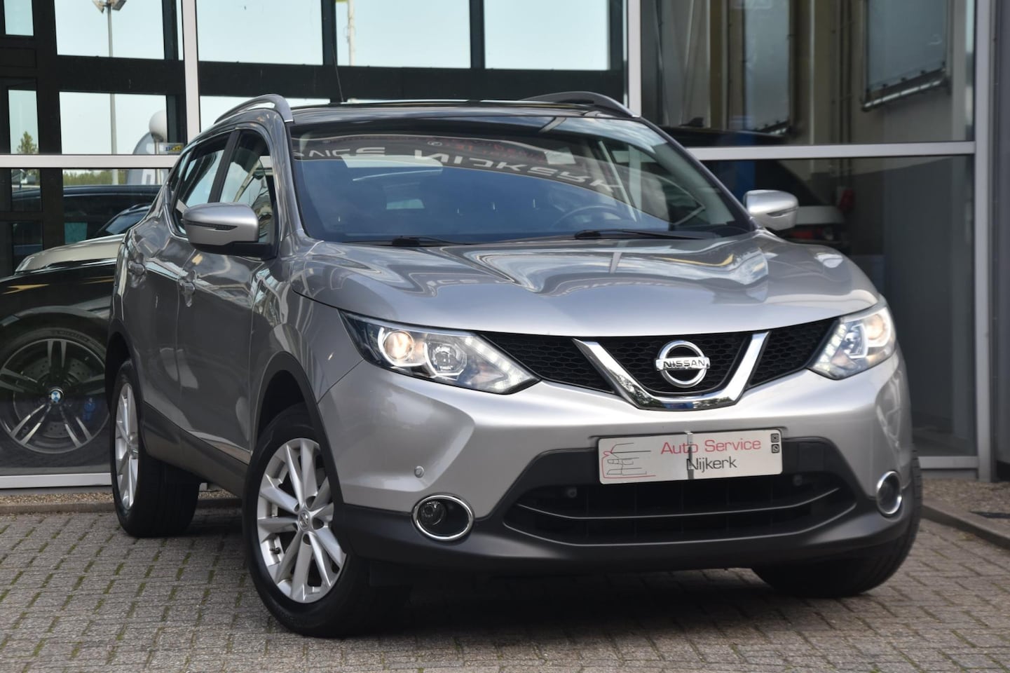 Nissan Qashqai - 1.2 Acenta Airco Pdc Pano. dak NAP Nette Auto + Inruil Mogelijk - AutoWereld.nl