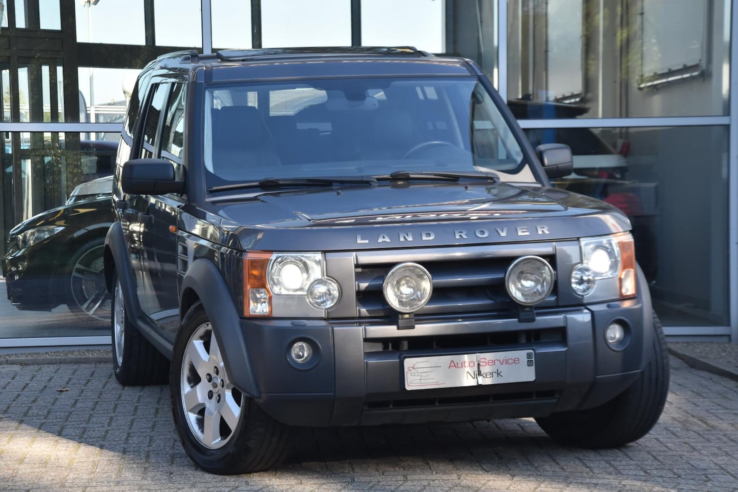 Land Rover Discovery - 2.7 TdV6 HSE Airco Aut. Pdc 7Pers. Leder Youngtimer 1ste Eigenaar - AutoWereld.nl