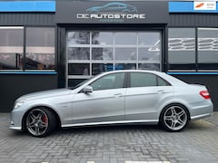 Mercedes-Benz E-klasse - 200 Amg Pakket e63 Look leder navi Cruise Pdc carbonpakket Xenon Nieuwe ketting