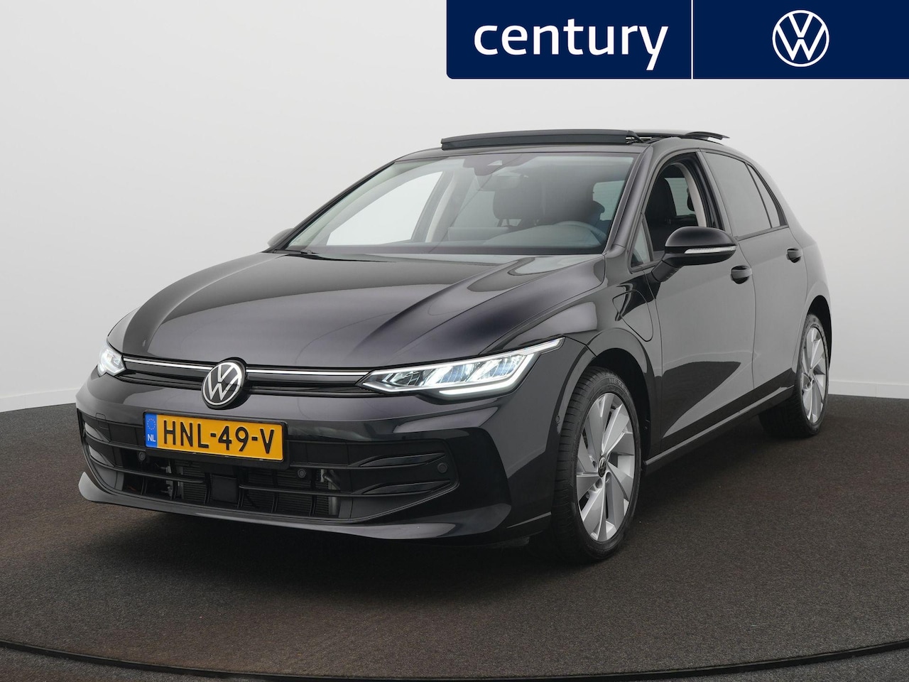 Volkswagen Golf - 1.5 eHybrid Life Edition / Panodak / Camera / Navi / Adap. Cruise - AutoWereld.nl