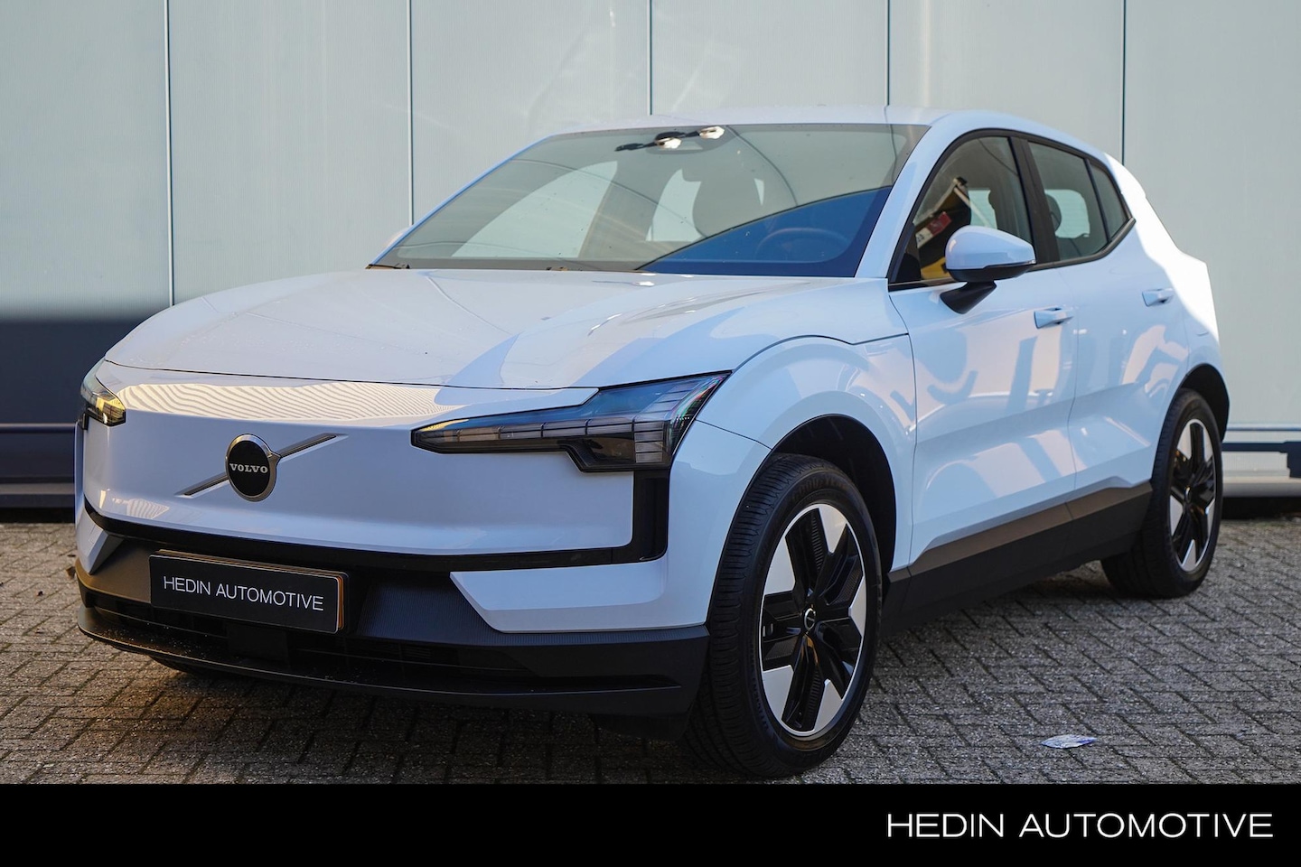 Volvo EX30 - Single Motor Core | 16% bijtelling | Parkeercamera | Adaptive Cruise Control | Lane Assist - AutoWereld.nl