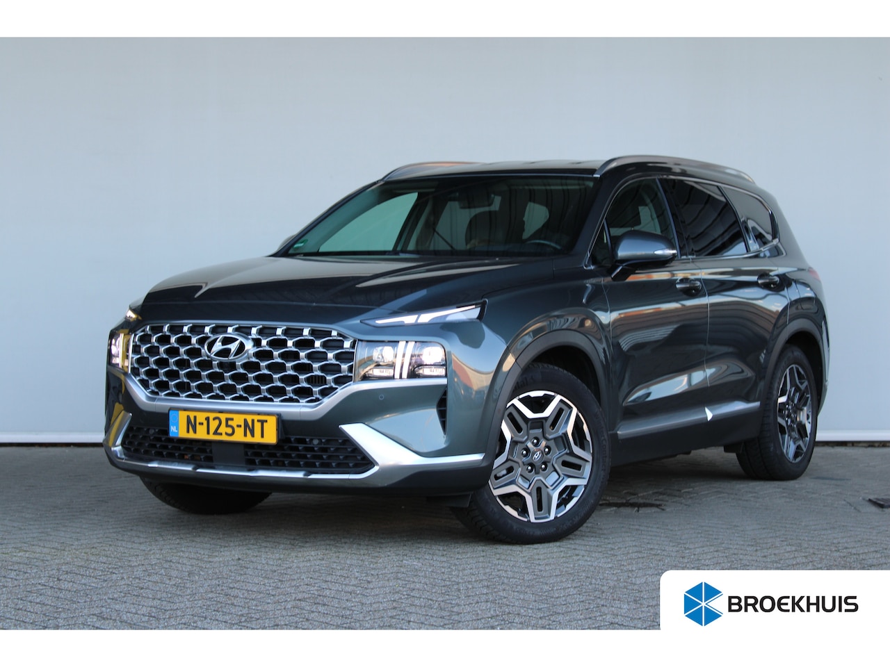 Hyundai Santa Fe - 1.6 T-GDI HEV Premium | Head-up display | Ledere bekleding | Memory seat | 19 inch Lichtme - AutoWereld.nl