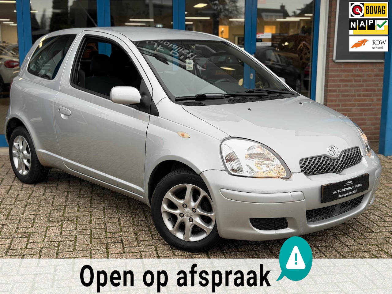 Toyota Yaris - 1.3 VVT-i Sol 2003 Grijs AUT AIRCO NAP NAP - AutoWereld.nl