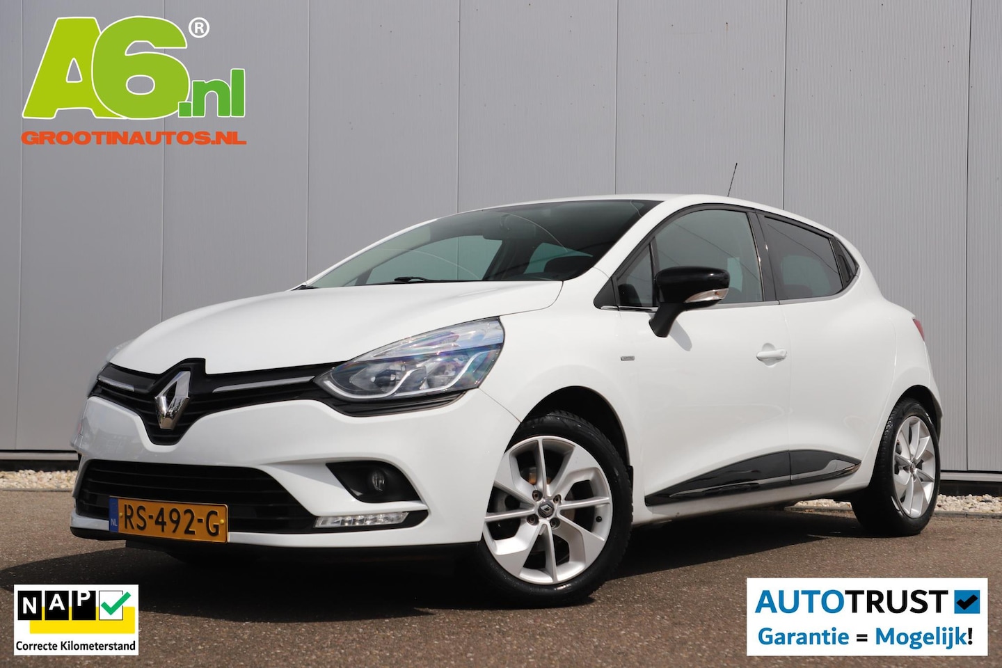 Renault Clio - 0.9 TCe Limited Trekhaak 16 inch Navigatie Airco Cruise Bluetooth Parkeersensor Getint Gla - AutoWereld.nl