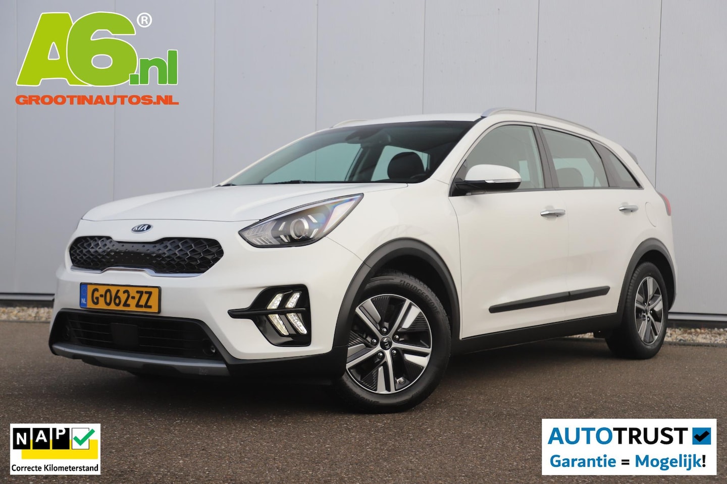 Kia Niro - 1.6 GDi Hybrid DynamicLine Half Leder Navigatie Achteruitrijcamera Adaptive Cruise Carplay - AutoWereld.nl