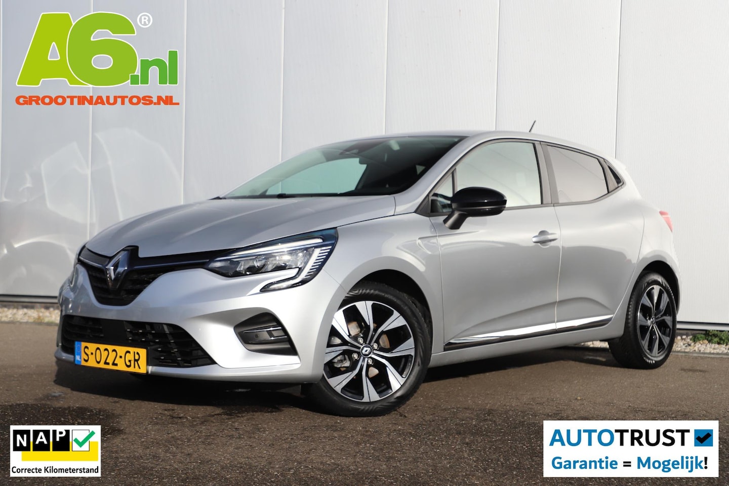 Renault Clio - 1.0 TCe 90 Evolution 6-bak 16 inch LMV Carplay Android Navigatie Camera Rijstrooksensor Ai - AutoWereld.nl