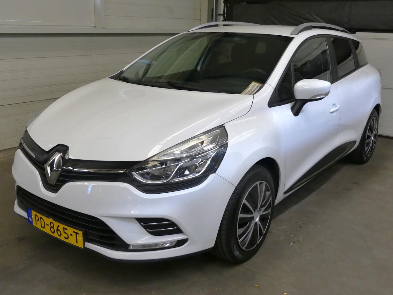 Renault Clio Estate - 0.9 TCe Zen - Cruise Control - Trekhaak - Keurig Onderhouden - AutoWereld.nl