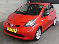 Toyota Aygo - 1.0-12V - 5 deurs - Lichtmetalen velgen - Mooie auto