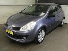 Renault Clio - 1.4-16V Expr - Airco - Cruise Control - Mooie auto