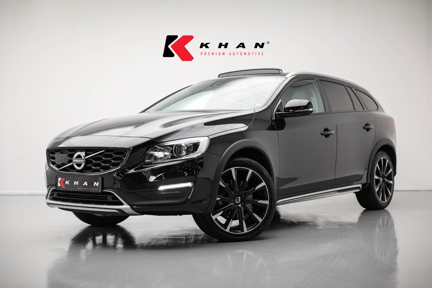 Volvo V60 Cross Country - 2.0 D4 Polar+ |Schuifdak|Memory|Camera|Leder|Stuurverwarming| - AutoWereld.nl