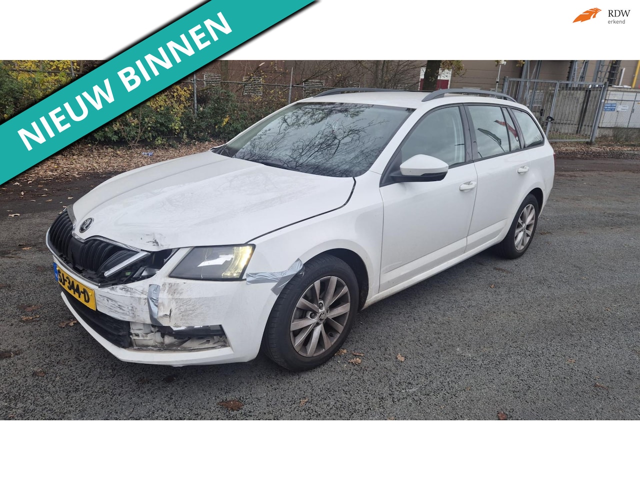 Skoda Octavia Combi - 1.0 TSI Greentech Ambition Business LET OP RIJBARE SCHADE - AutoWereld.nl