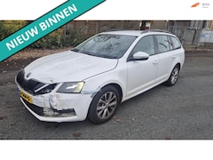 Skoda Octavia Combi - 1.0 TSI Greentech Ambition Business LET OP RIJBARE SCHADE