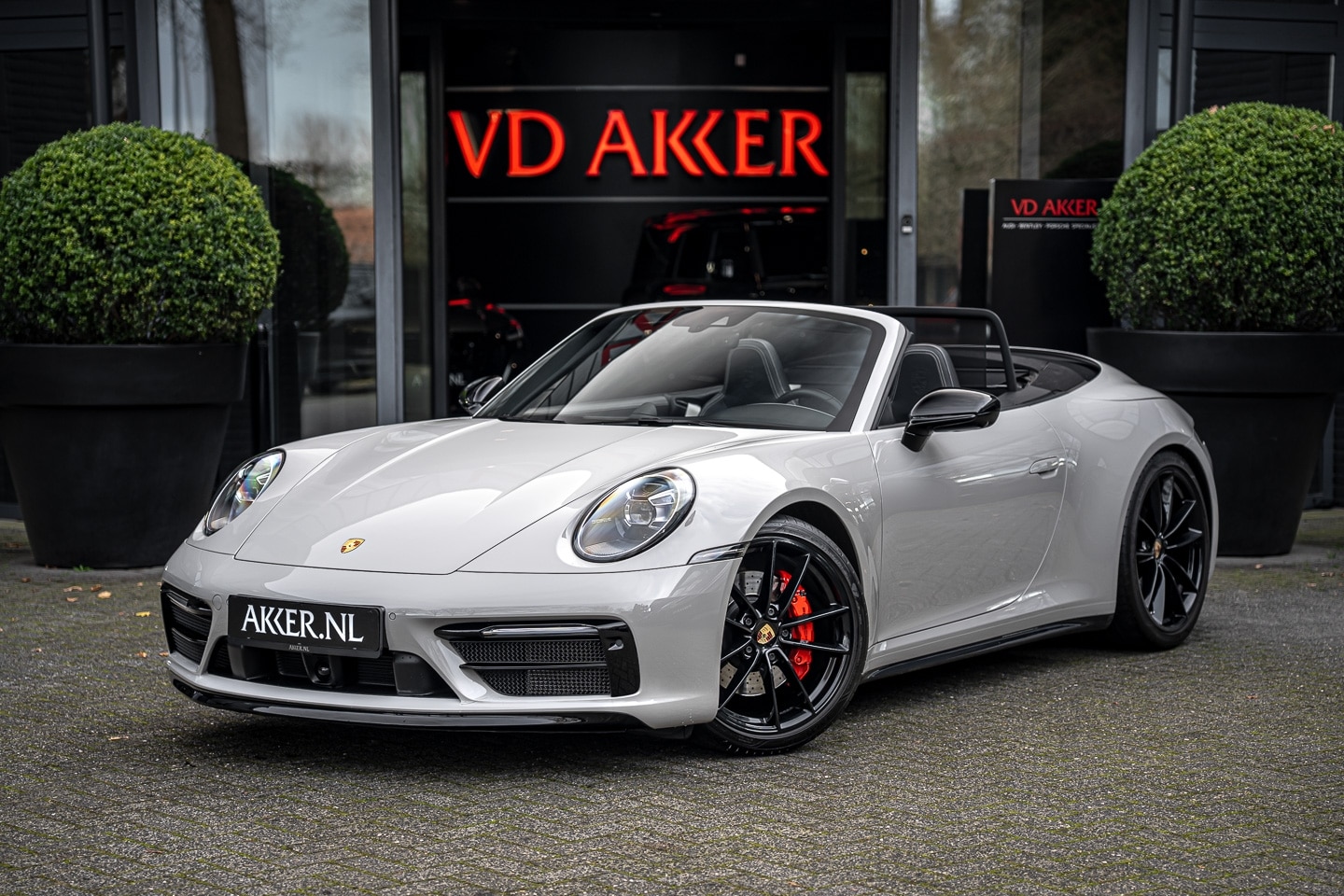 Porsche 911 Cabrio - 992 Carrera S | SportDesign | PDCC | 4Wsturing | Lift | BOSE - AutoWereld.nl