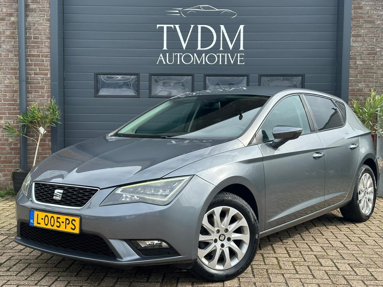 SEAT Leon - 1.2 TSI Style Automaat, Airco, Bluetooth, Lichtm velgen - AutoWereld.nl